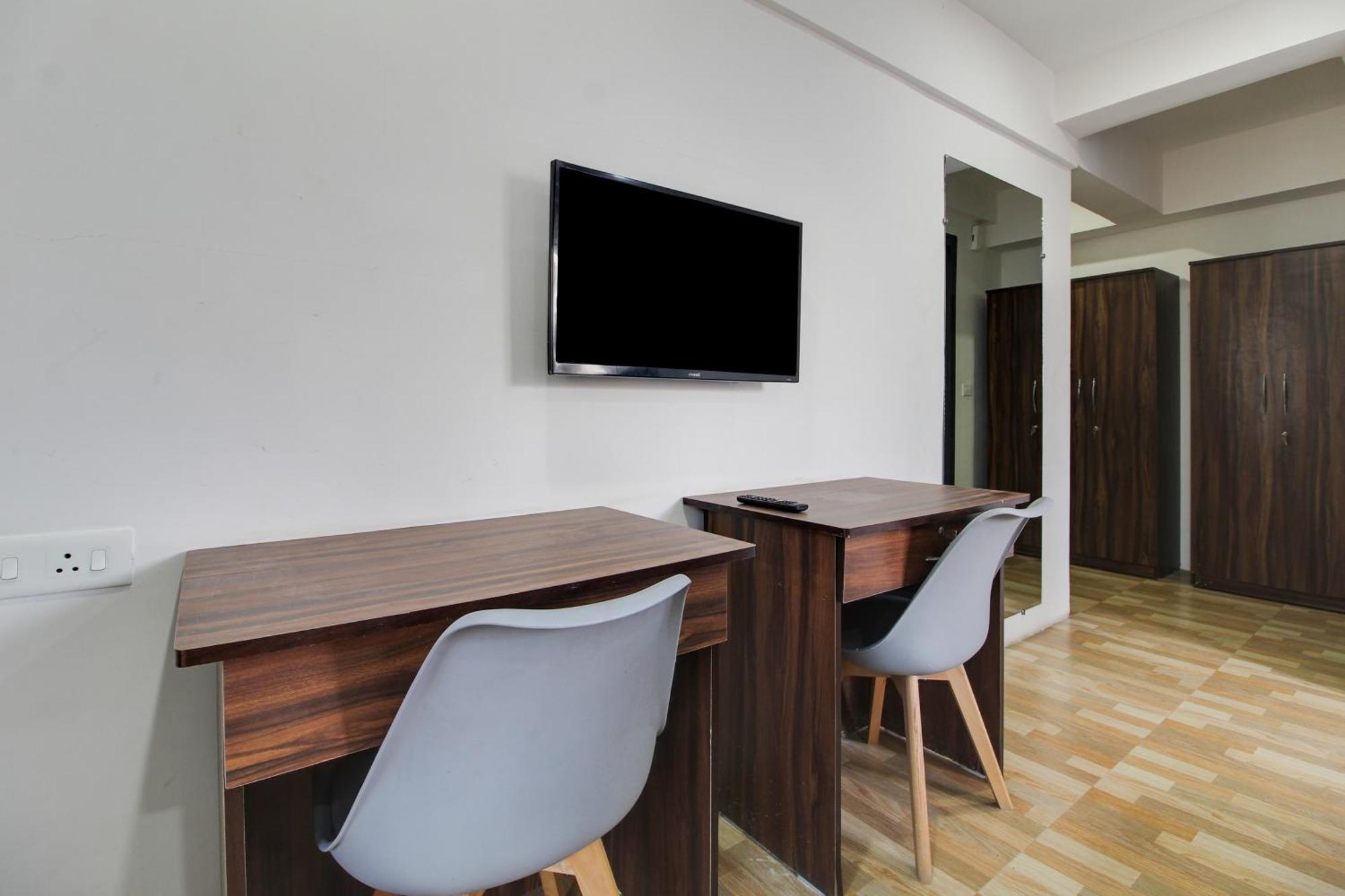 Отель Super Oyo Townhouse 1237 Balewadi Meribel Village Экстерьер фото