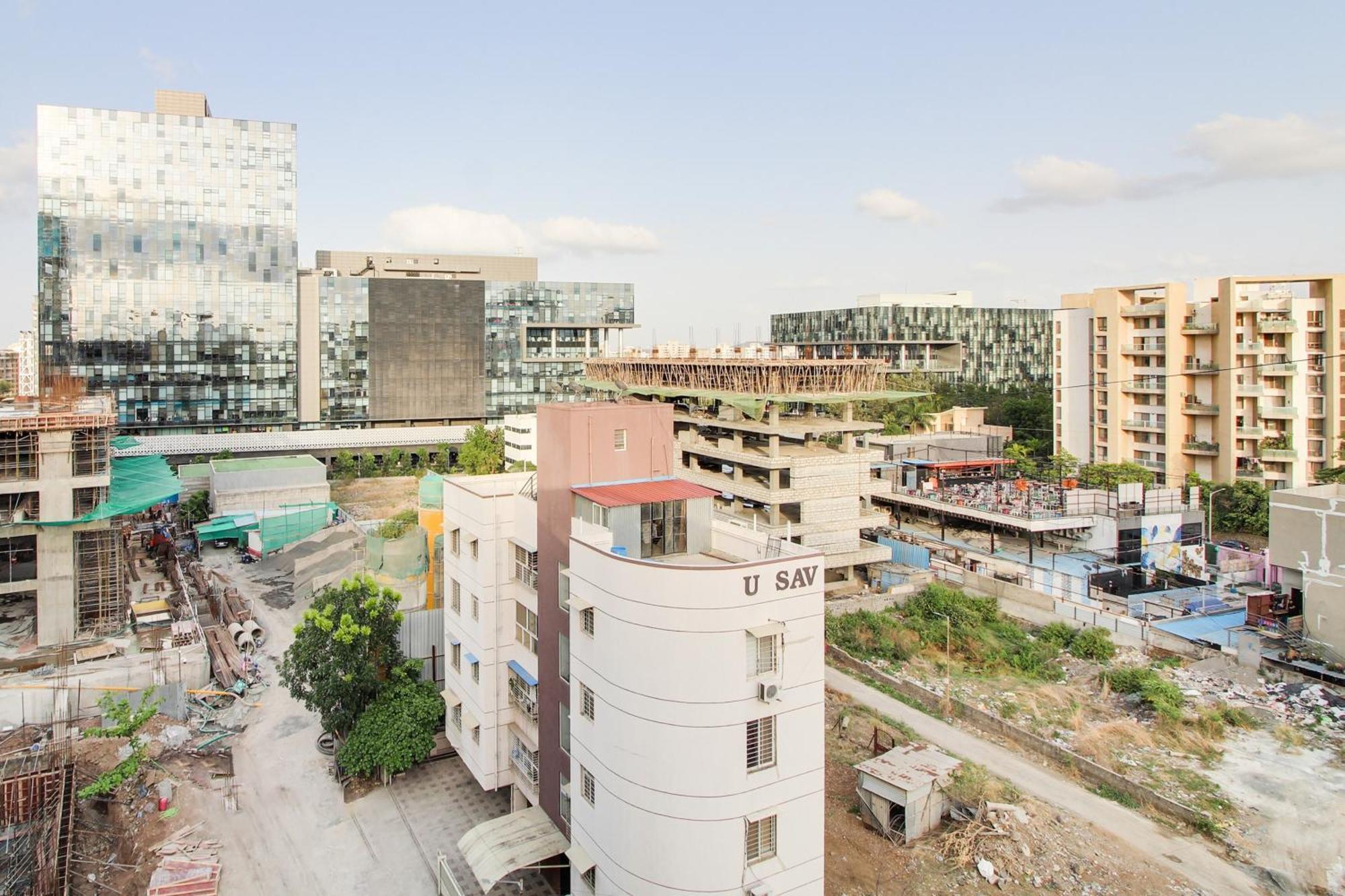 Отель Super Oyo Townhouse 1237 Balewadi Meribel Village Экстерьер фото